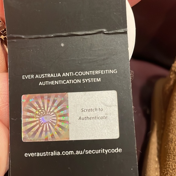 Snow boots from Australia. The brand is EVERAU, everaustralia. Never been worn. - Picture 7 of 13